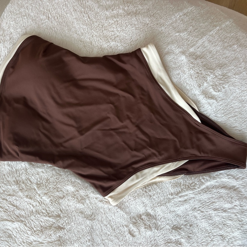 A&F Brown and Cream Strapless Swimsuit - Picture 5 of 8